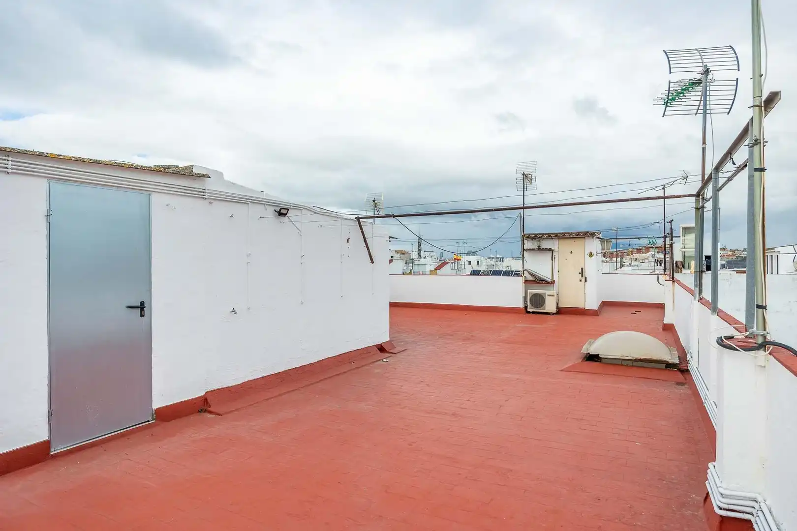 Terrace of Flat for sale in Sevilla  with Air Conditioner, Terrace and Storage room