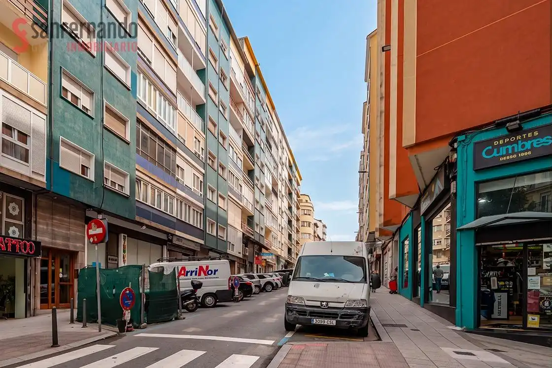 Vista exterior de Piso en venta en Centro - Ayuntamiento