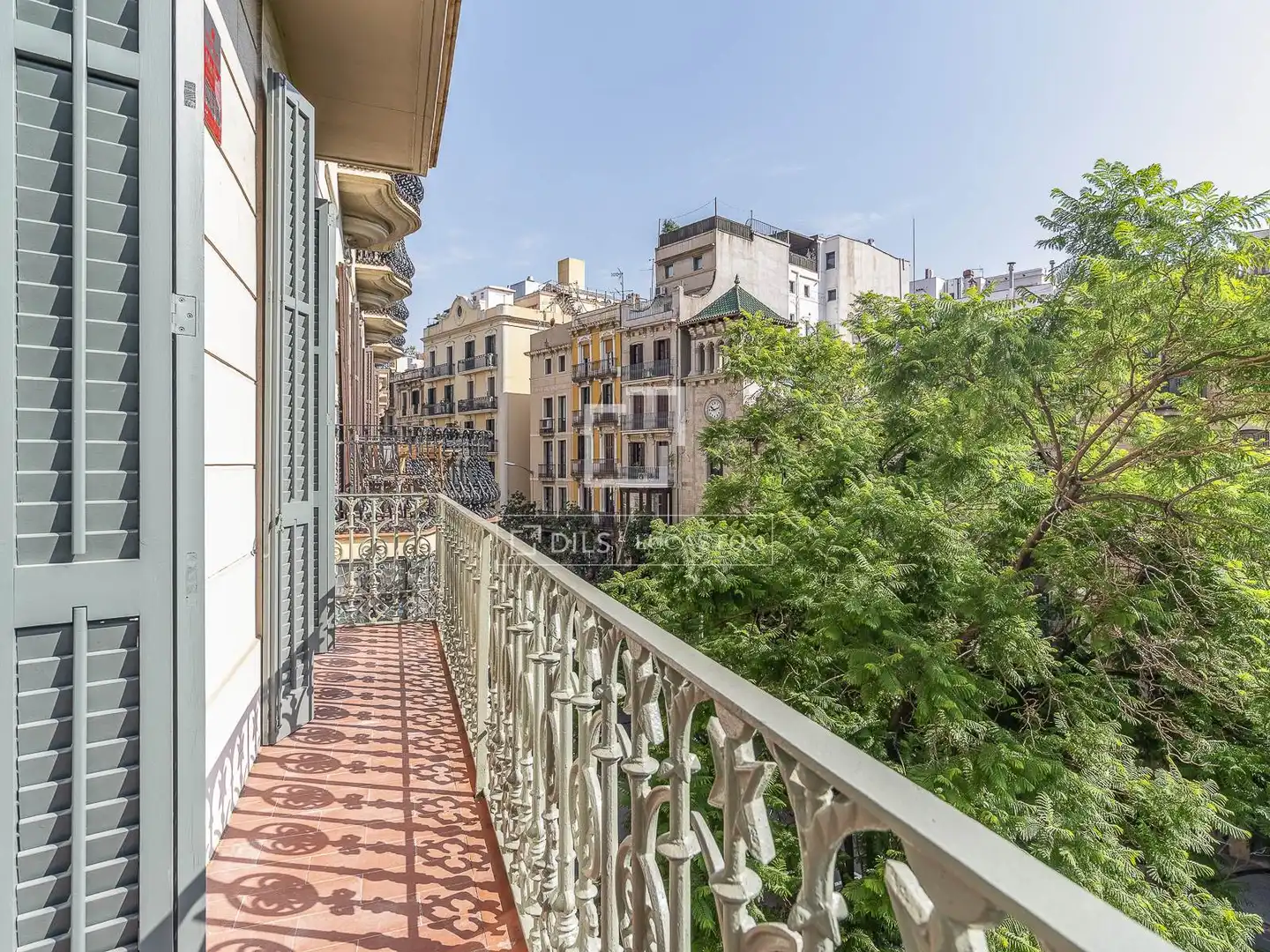Vista exterior de Piso en venta en Barcelona con Aire acondicionado