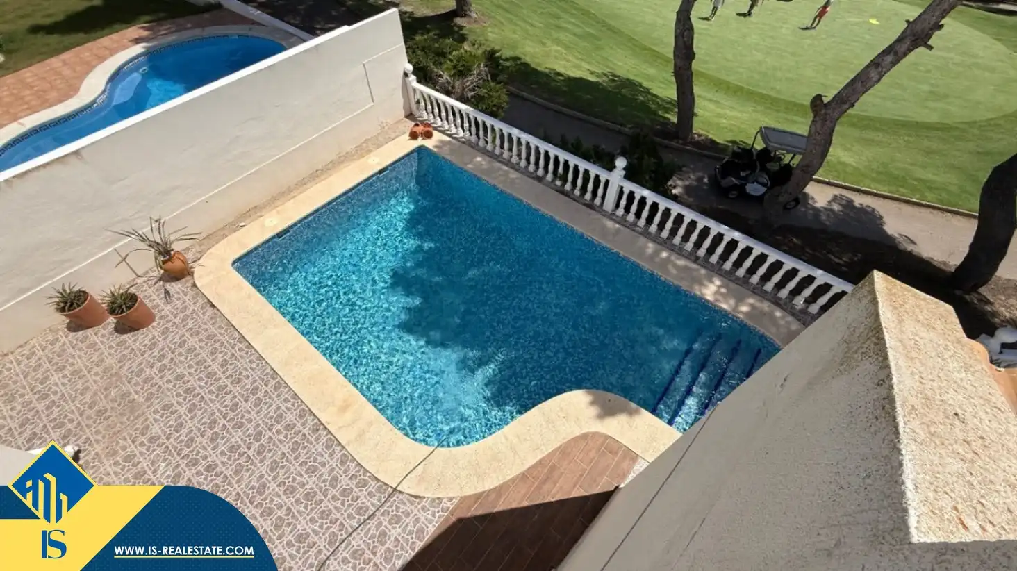 Piscina de Casa o xalet en venda en Orihuela amb Jardí privat, Terrassa i Moblat