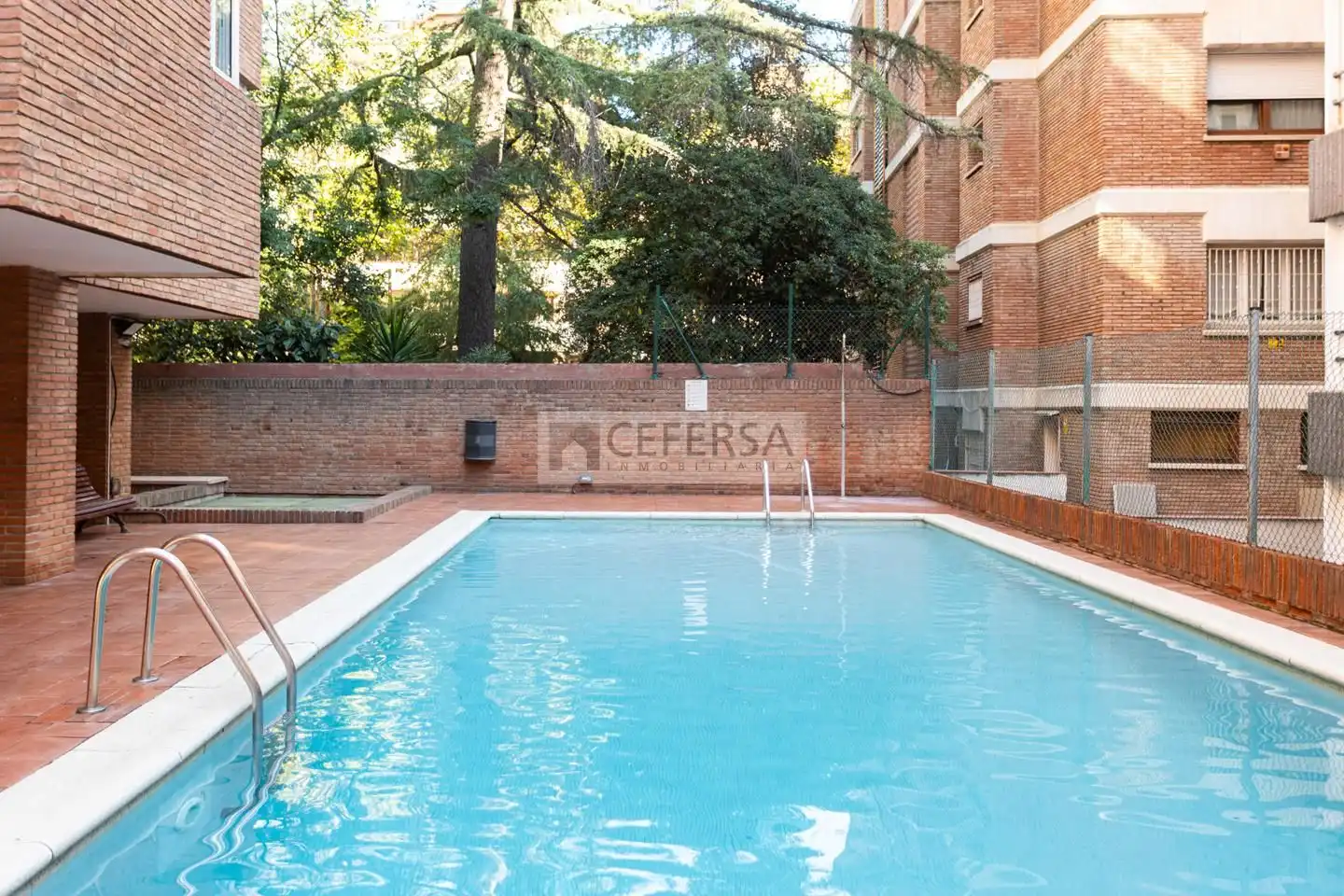 Piscina de Piso en venta en Barcelona con Aire acondicionado, Calefacción y Parquet