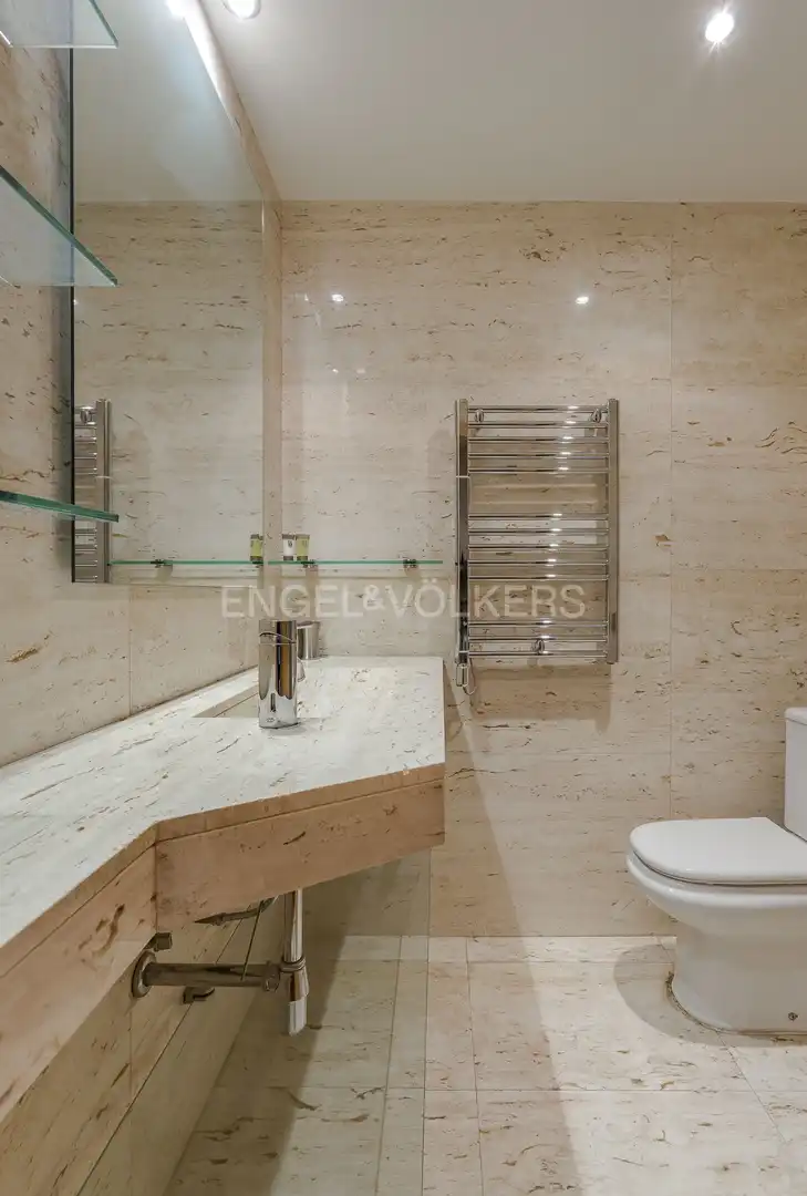 Bany de Casa o xalet de lloguer en Madrid amb Aire condicionat, Calefacció i Parquet