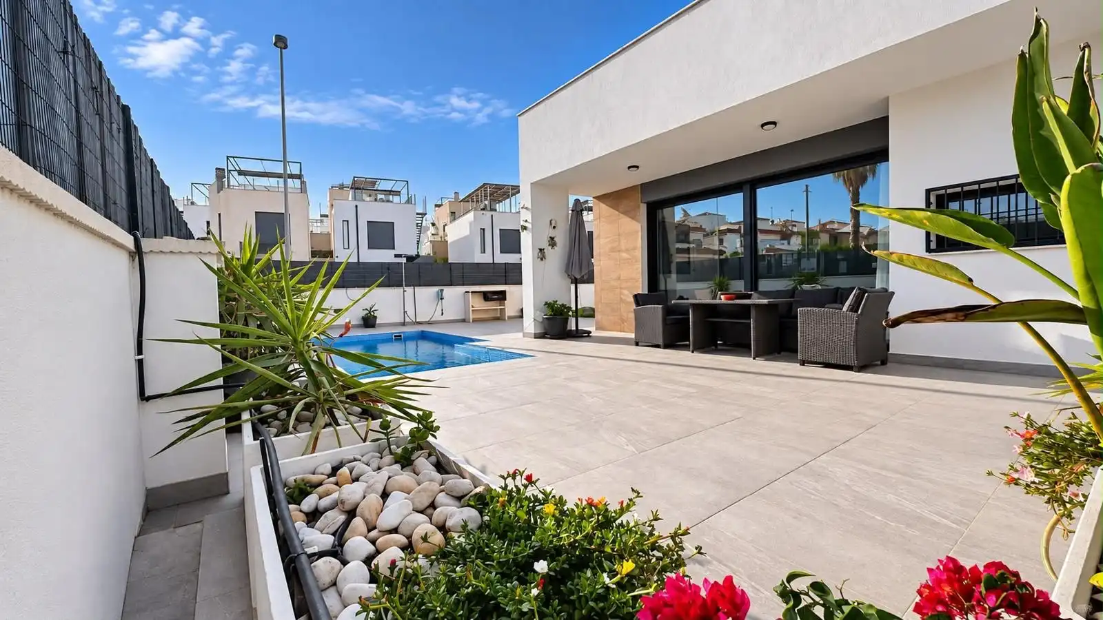 Chalet con piscina en alquiler en Orihuela Costa, imagen 3