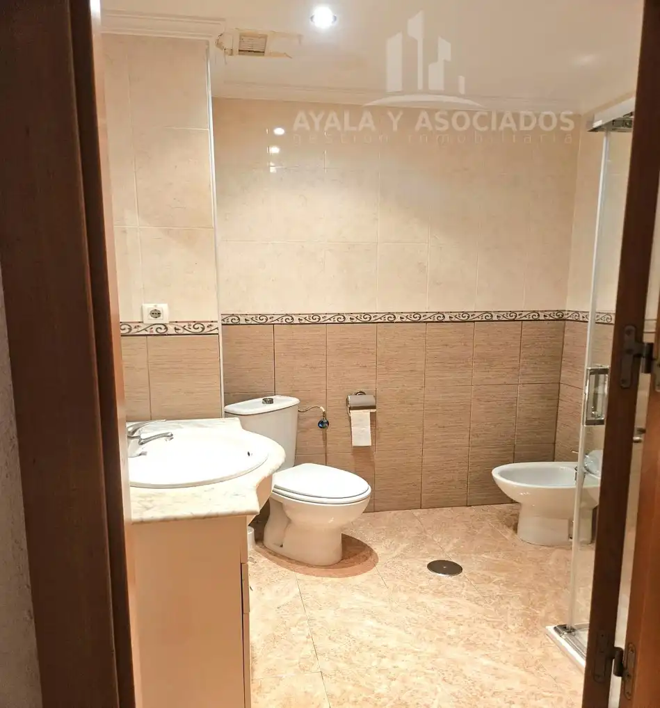 Bany de Pis en venda en Cartagena amb Aire condicionat, Calefacció i Balcó