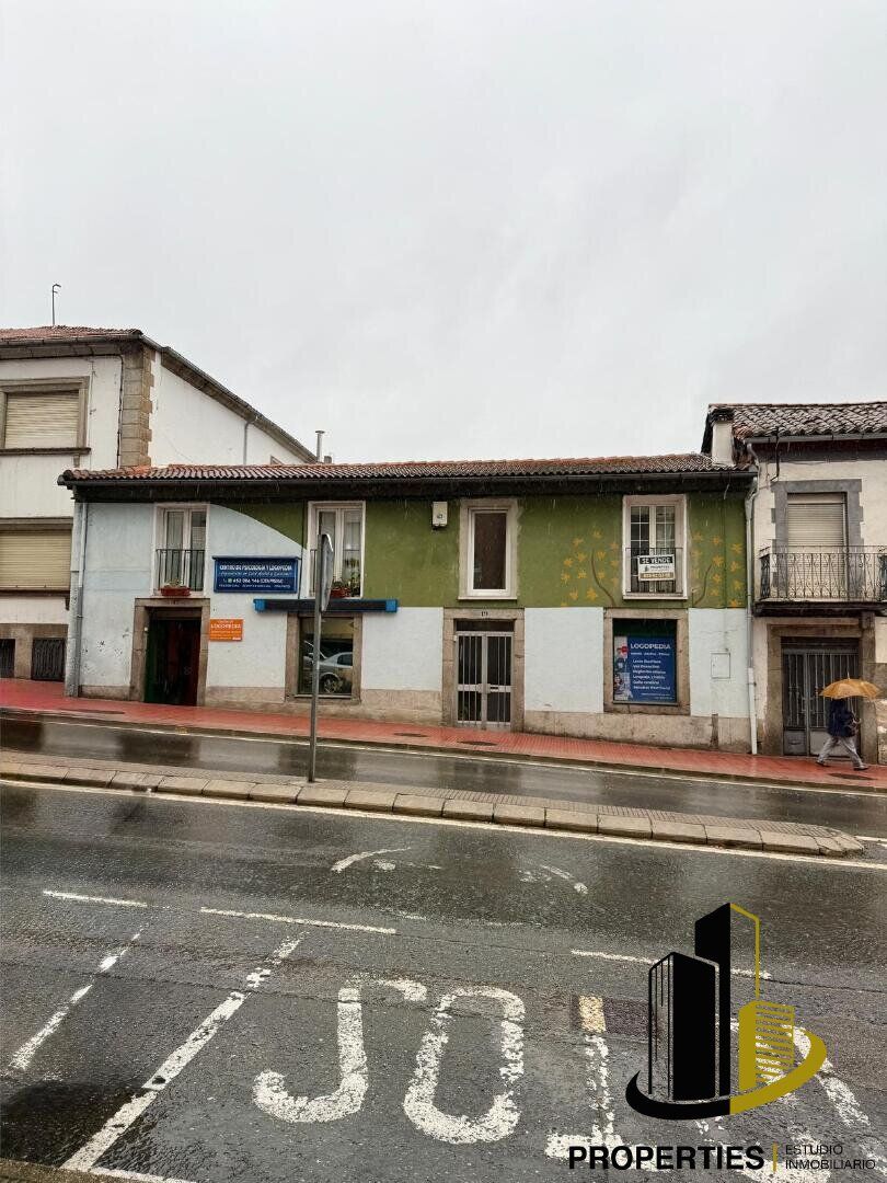 Vista exterior de Edifici en venda en Béjar