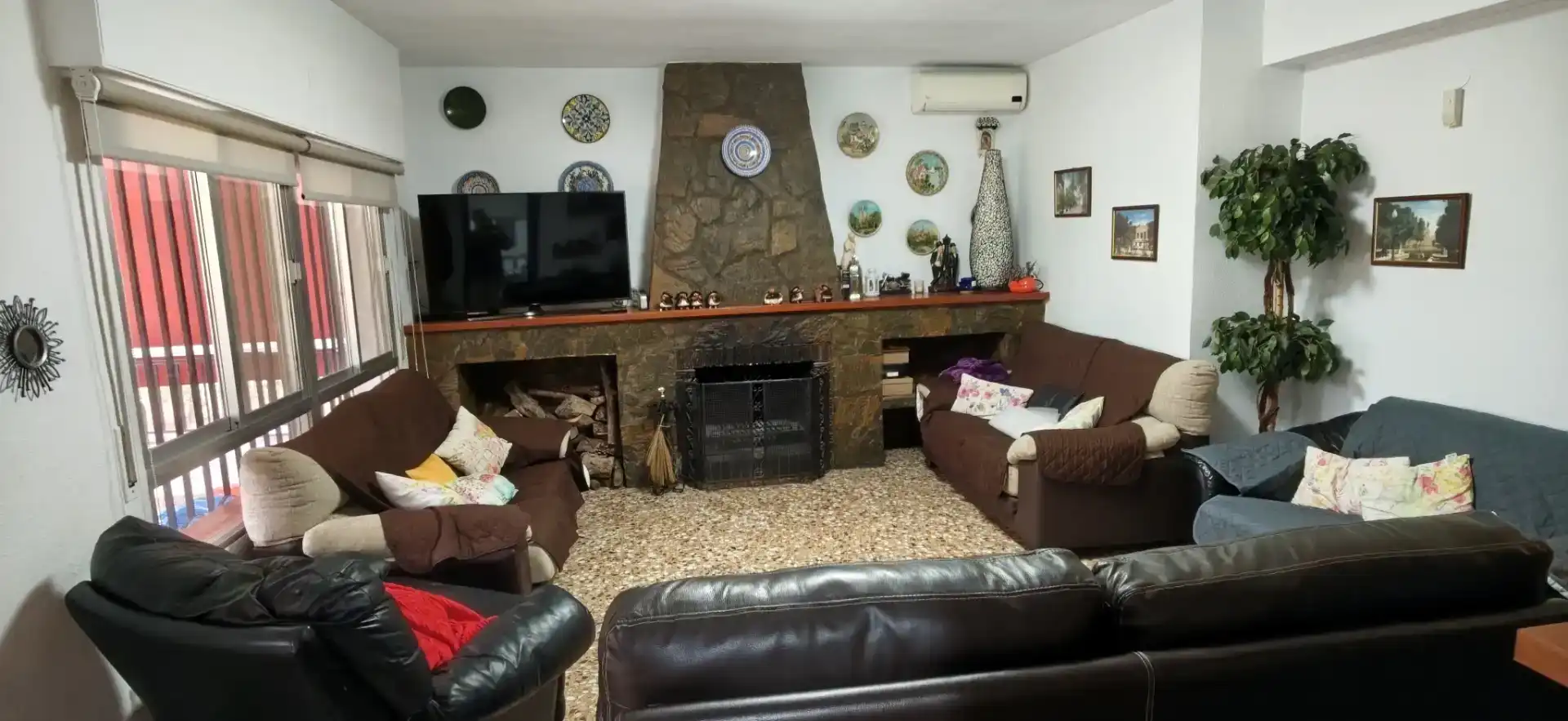 Sala d'estar de Casa o xalet en venda en Elda amb Aire condicionat