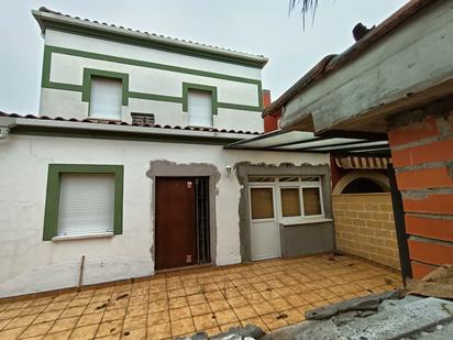 Exterior view of Single-family semi-detached for sale in Cabanillas del Campo  with Private garden