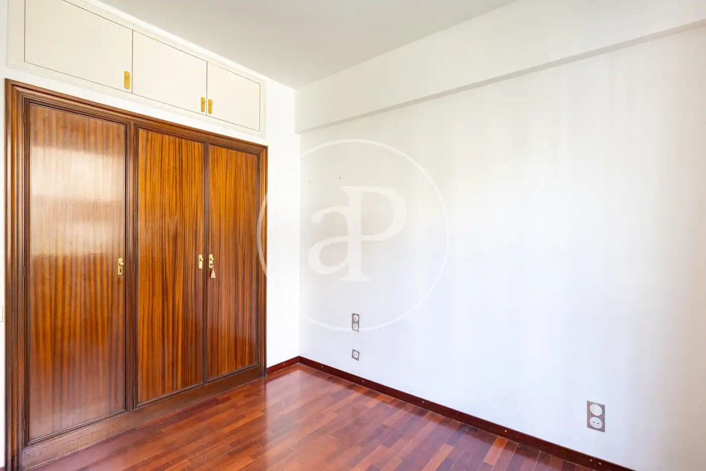 Habitación de Piso de alquiler en Barcelona con Calefacción, Jardín privado y Balcón