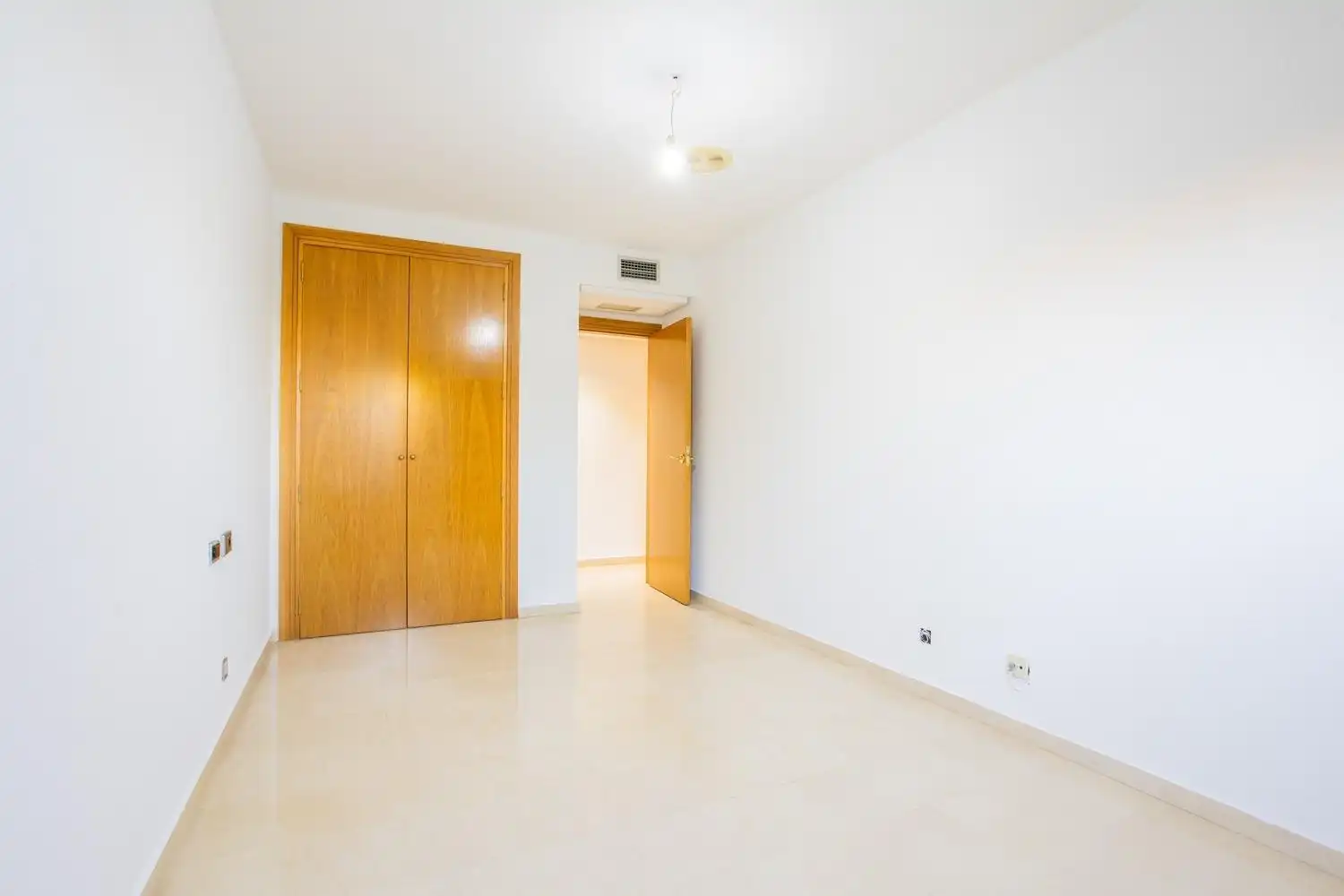 Flat for sale in Murcia  with Air Conditioner, Terrace and Storage room