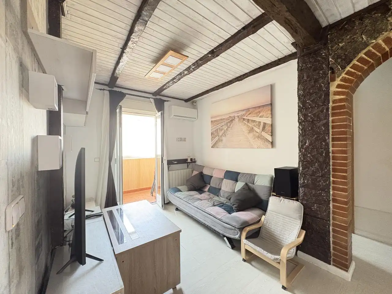 Living room of Flat for rent in Madrid  with Heating, Terrace and Furnished