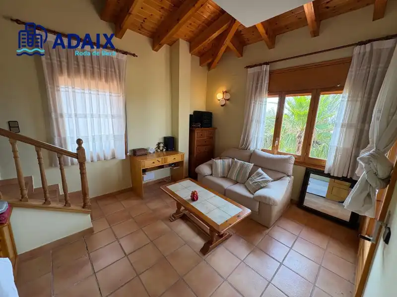 Sala de estar de Casa o chalet en venta en Roda de Berà con Terraza, Trastero y Horno