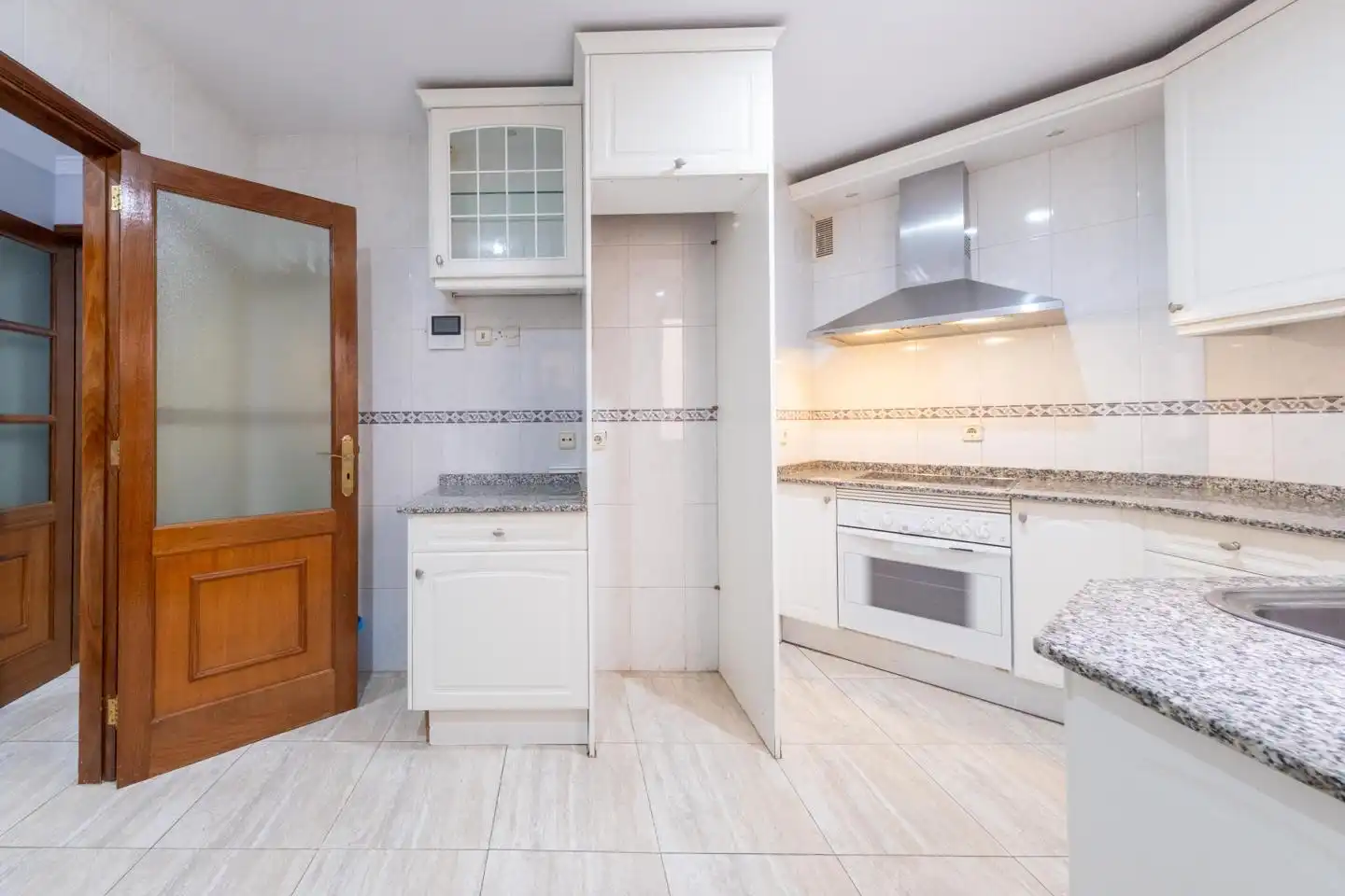 Flat for rent in Calle Bravo Murillo, 3, Triana