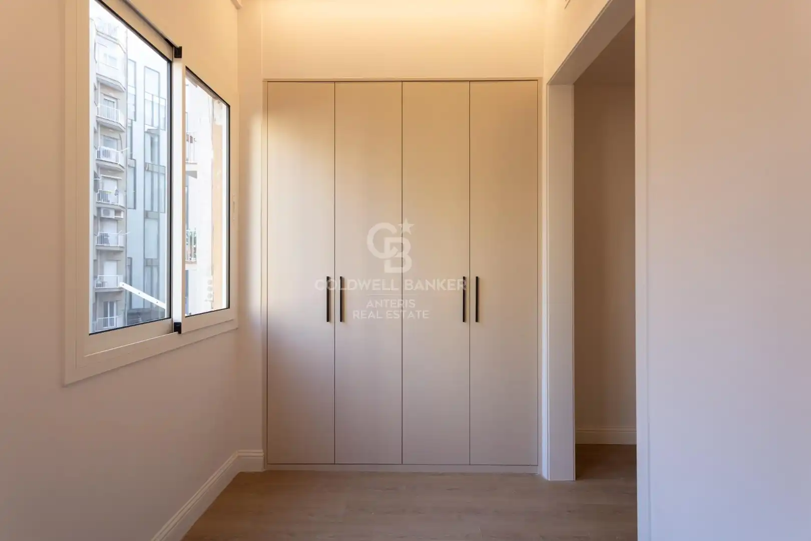 Habitación de Piso en venta en Barcelona con Aire acondicionado, Calefacción y Balcón