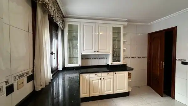 Küche von Maisonette zum Verkauf in Vigo  mit Heizung, Parkett und Terrasse