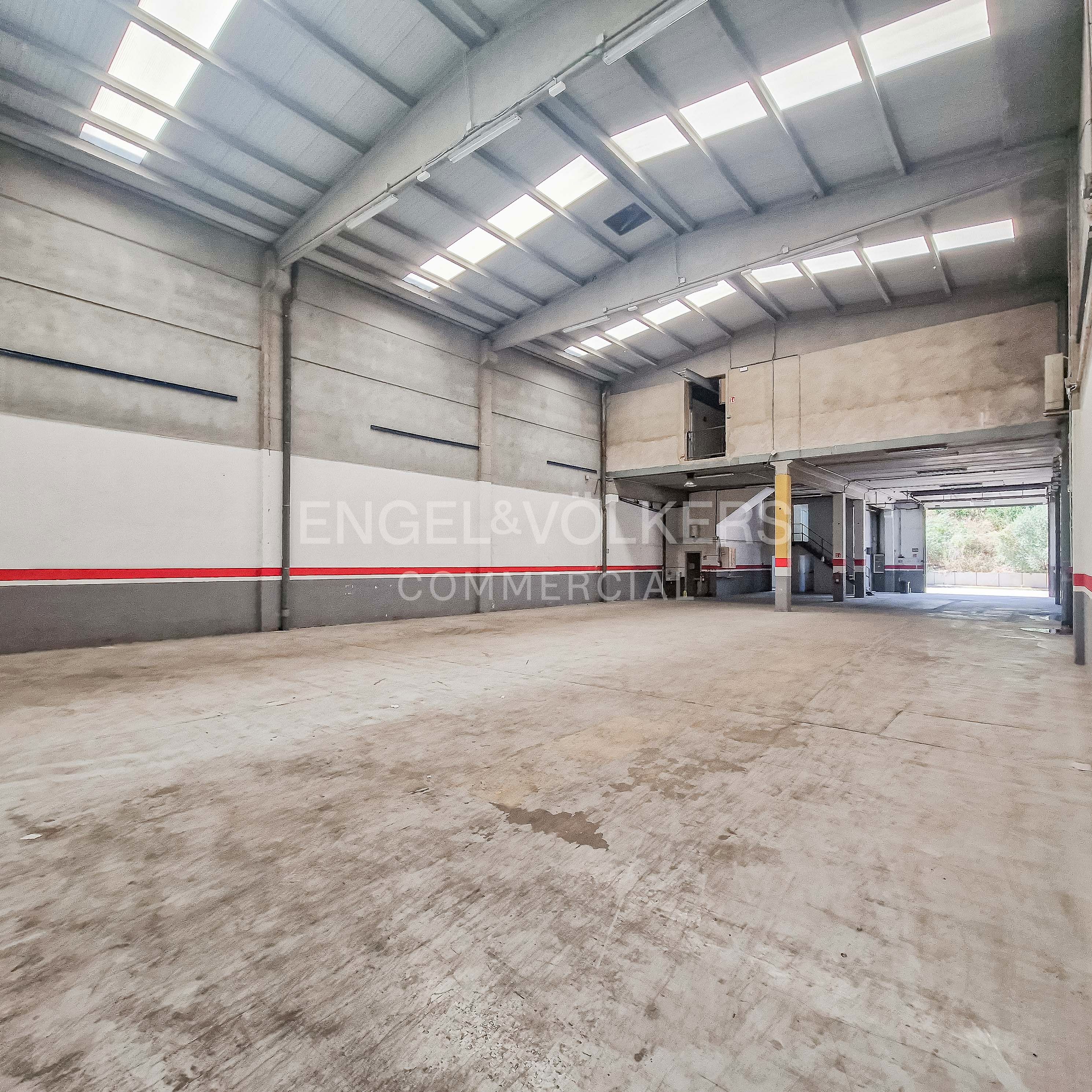 Nau industrial en venda en Pallejà