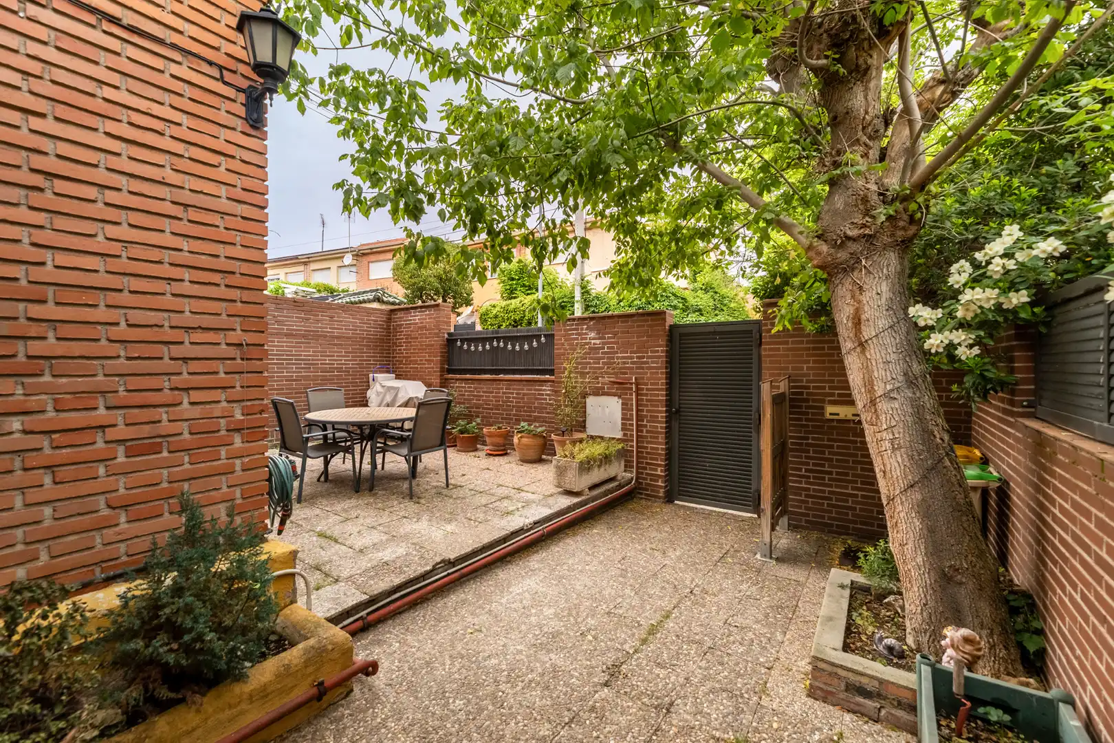 Terraza de Casa adosada en venta en Pozuelo de Alarcón con Aire acondicionado, Calefacción y Jardín privado
