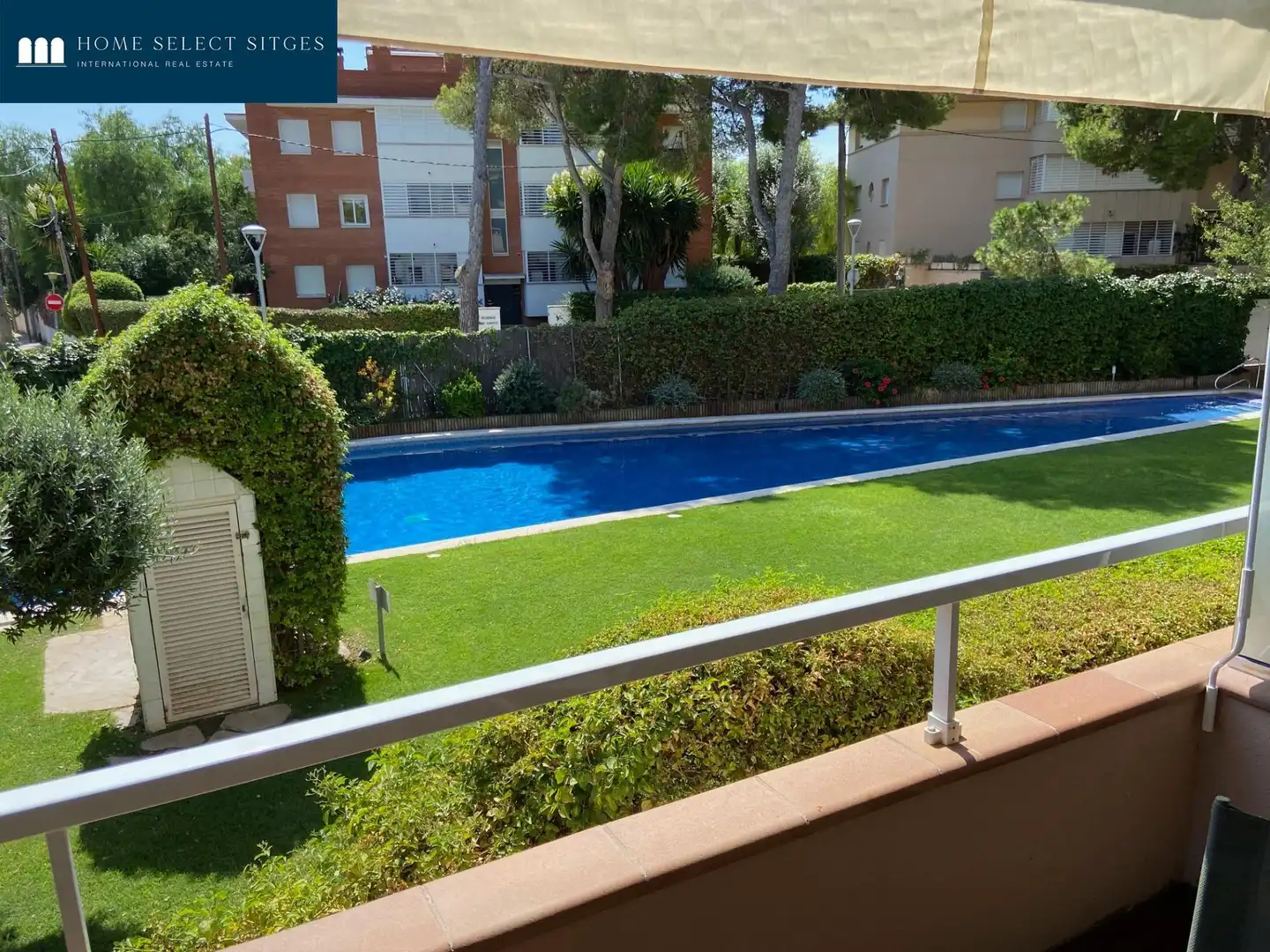 Swimming pool of Apartments for rent in Sitges  with Air Conditioner, Heating and Private garden