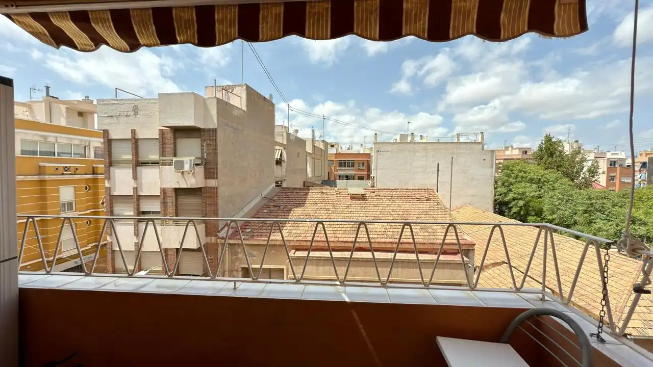 Terrassa de Pis en venda en Alicante / Alacant amb Aire condicionat, Moblat i Forn