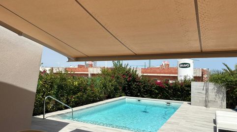 En un entorno residencial privilegiado, muy cerca de La Finca Golf, esta exclusiva villa ofrece una combinación excepcional de dis, imatge 3