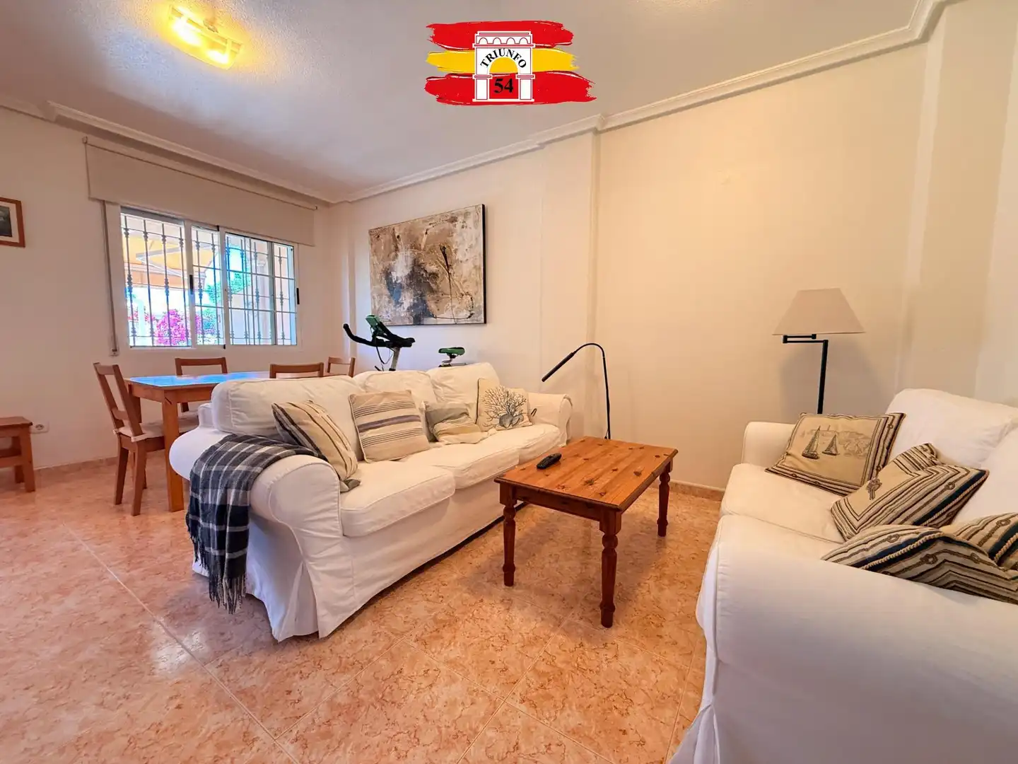 Sala de estar de Casa o chalet en venta en Pilar de la Horadada con Aire acondicionado, Jardín privado y Amueblado
