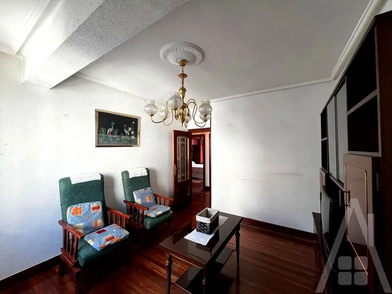 Sala de estar de Piso en venta en Etxebarri con Parquet, Terraza y Amueblado