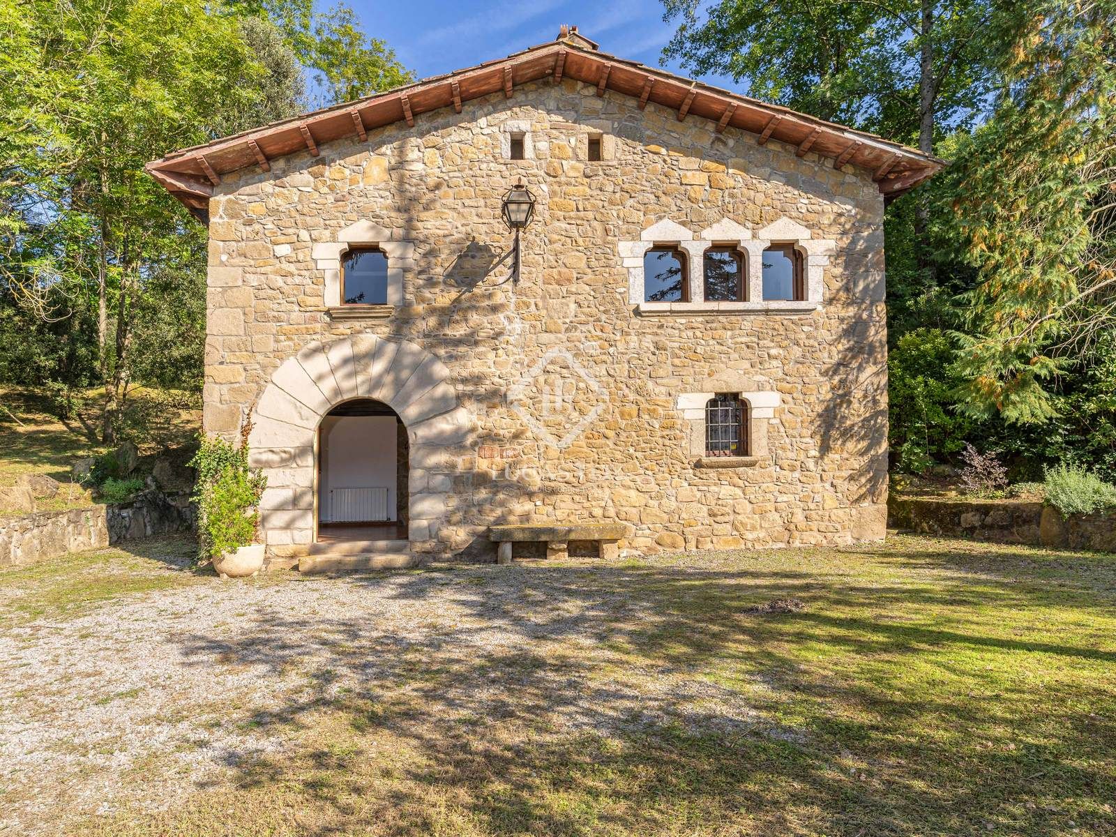 Exterior view of Country house for sale in La Vall d'en Bas  with Heating, Private garden and Balcony