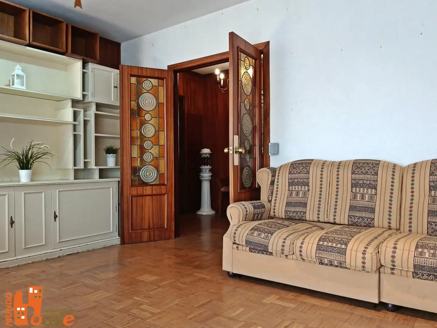 Living room of Flat for sale in Segovia  with Furnished