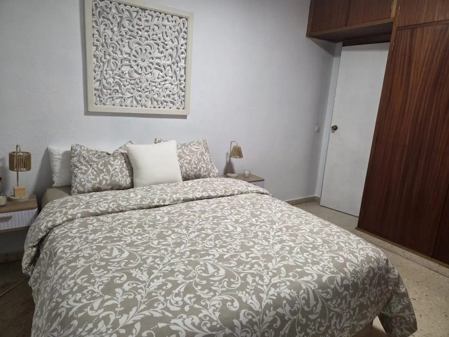Schlafzimmer von Wohnung zum Verkauf in Castilleja de la Cuesta mit Klimaanlage und Heizung