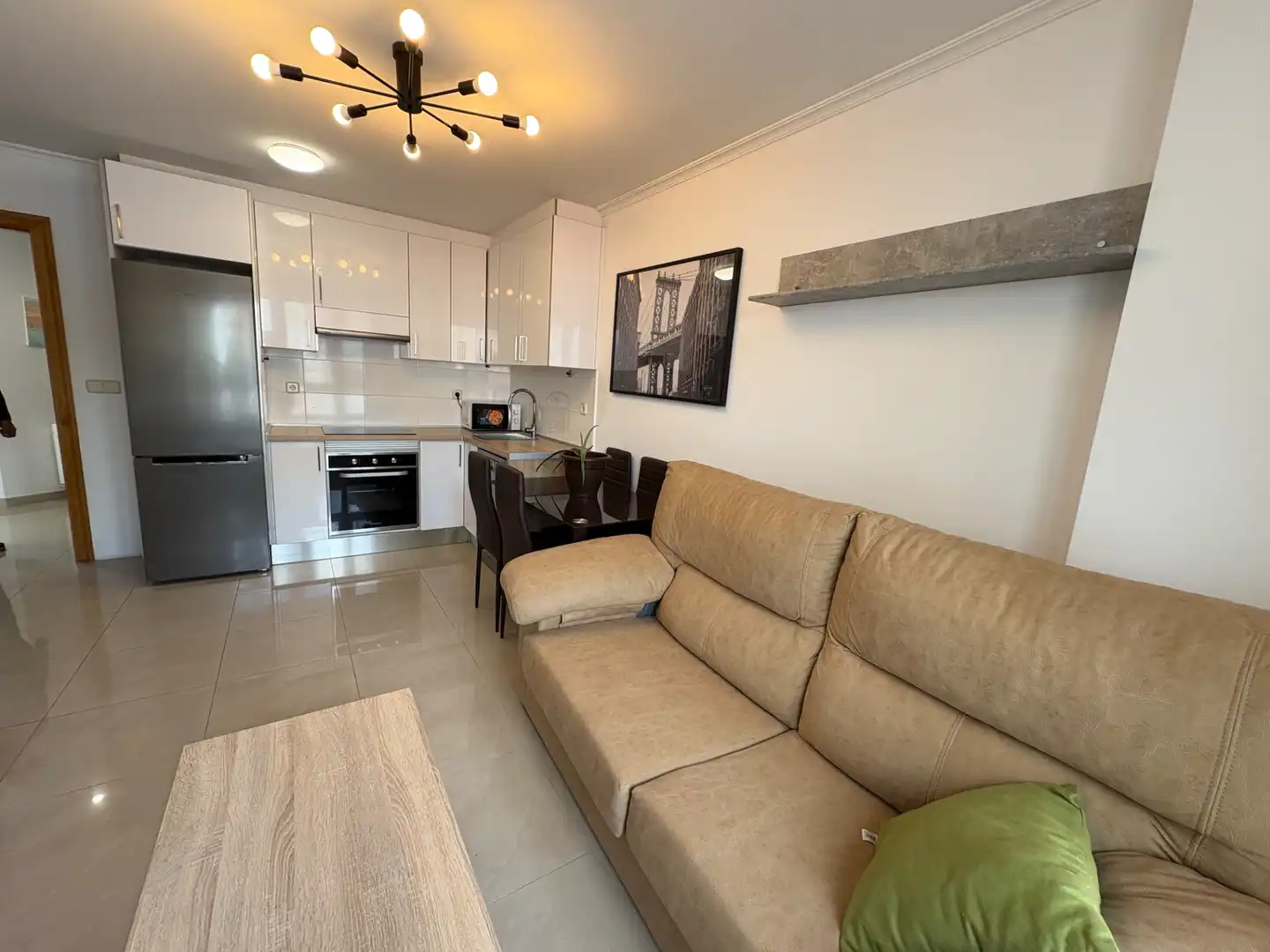Wohnzimmer von Wohnung zur Miete in Ferrol mit Heizung, Abstellraum und Möbliert