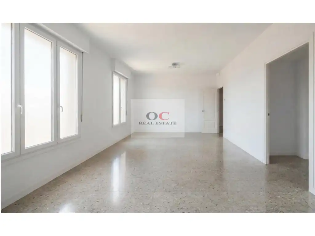Sala d'estar de Edifici en venda en Casco Urbano