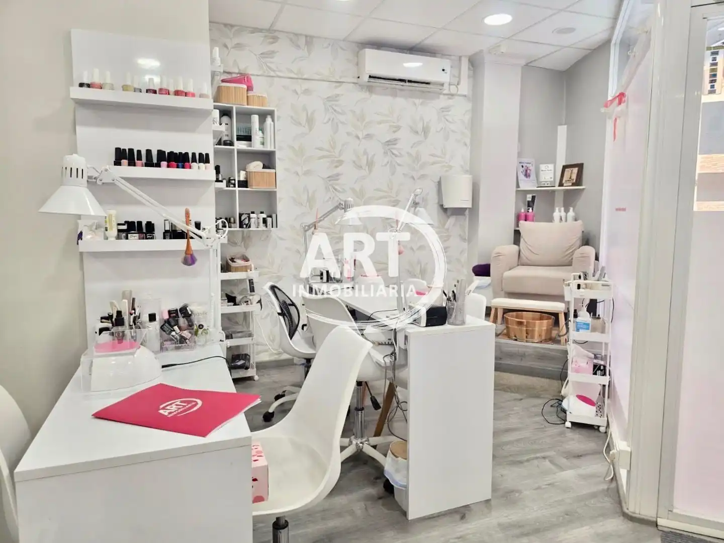 Commercial properties for sale in Bétera  with Air Conditioner