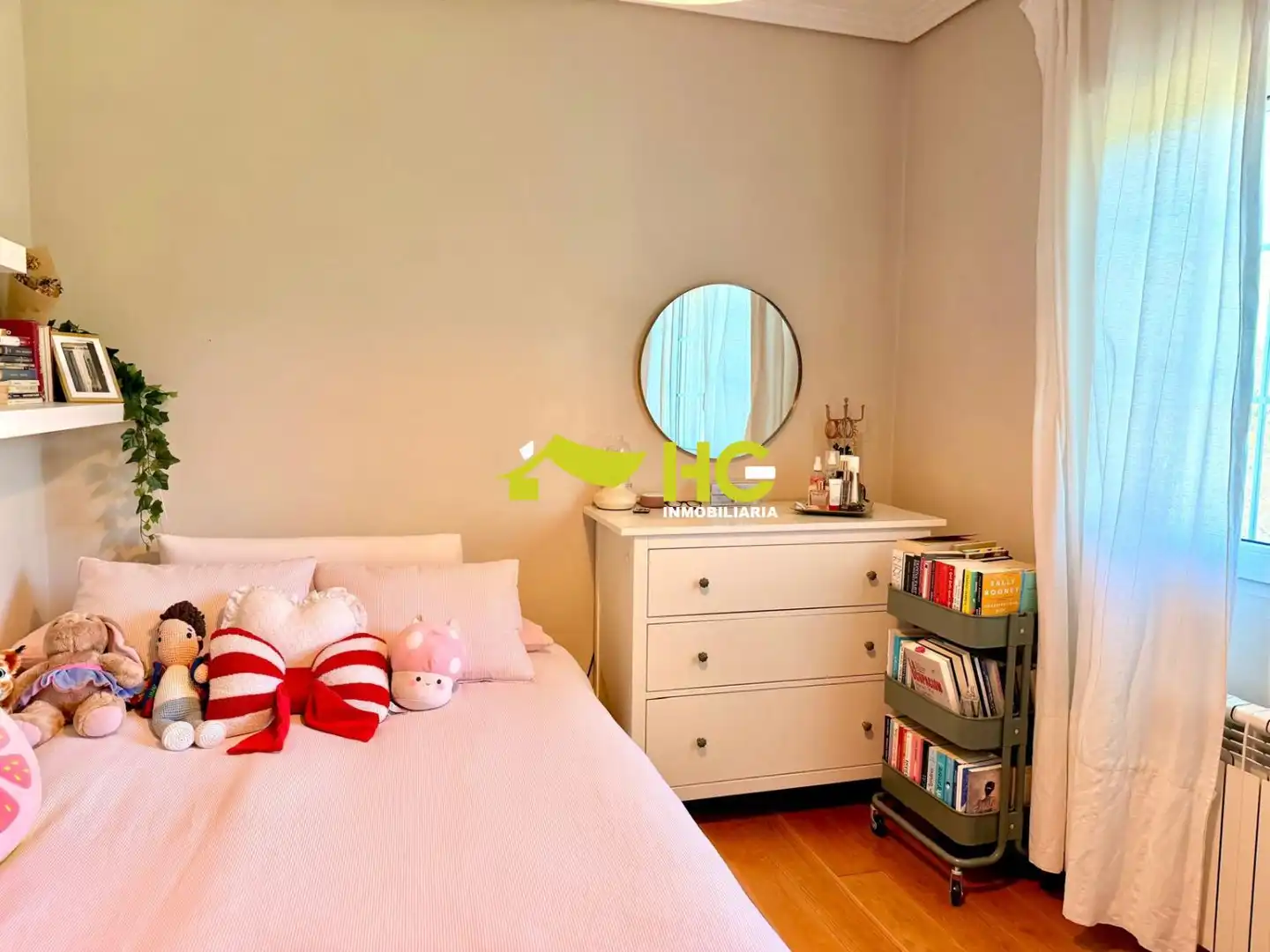 Habitación de Casa o chalet en venta en Villaviciosa de Odón con Aire acondicionado, Calefacción y Jardín privado
