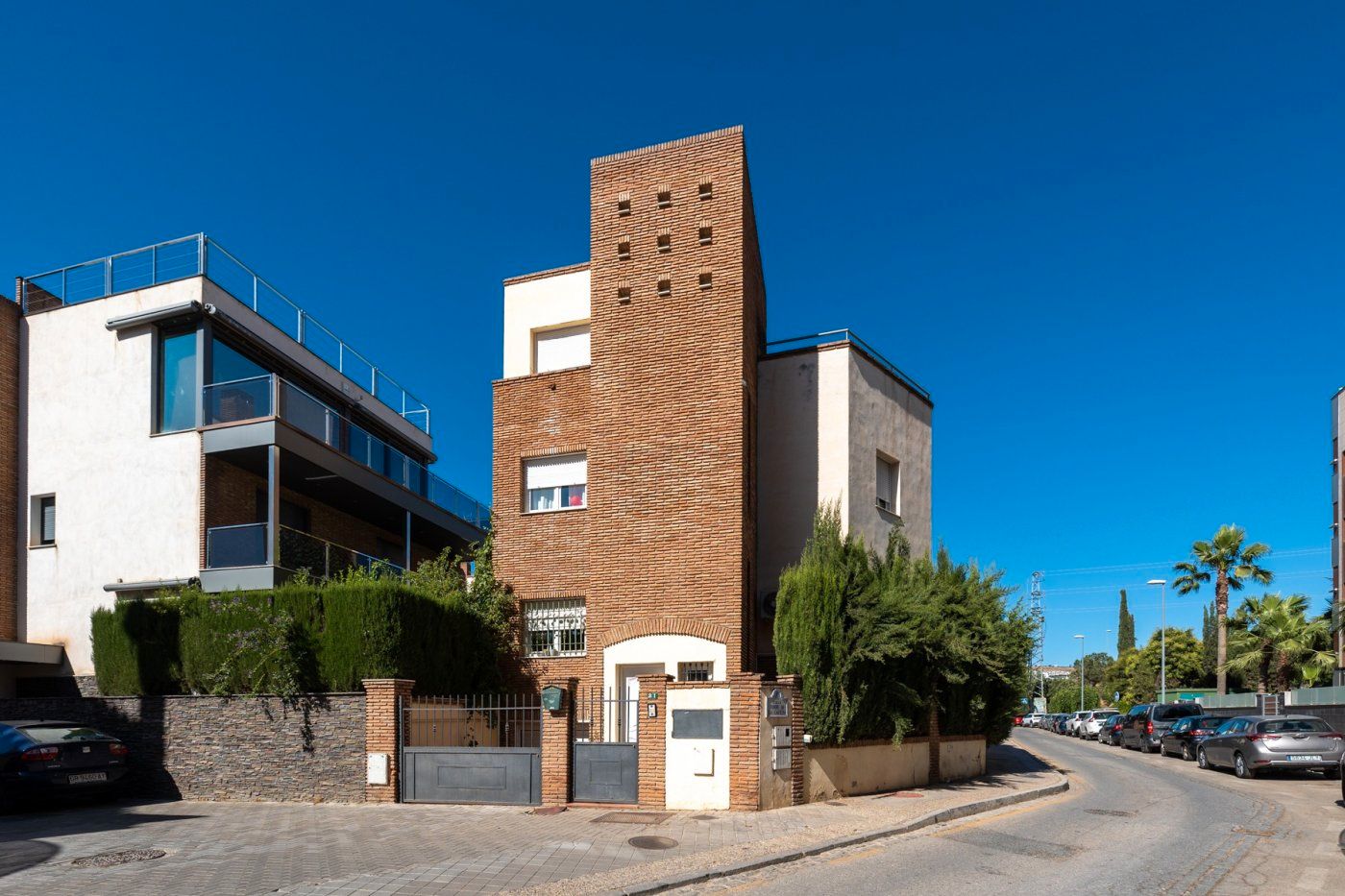 Exterior view of House or chalet for sale in  Granada Capital  with Air Conditioner, Heating and Private garden