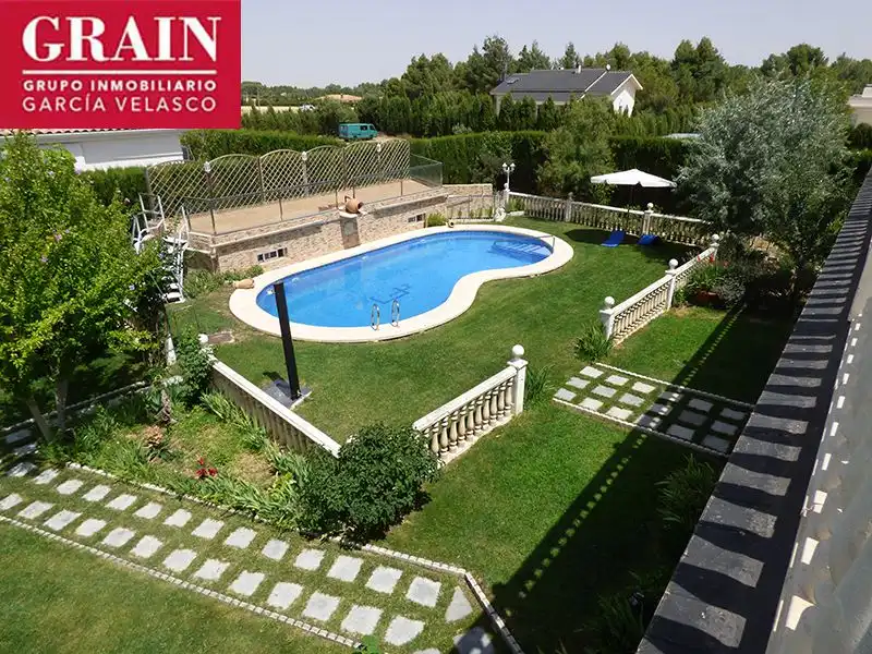 Piscina de Casa o chalet en venta en Albacete con Aire acondicionado, Calefacción y Jardín privado