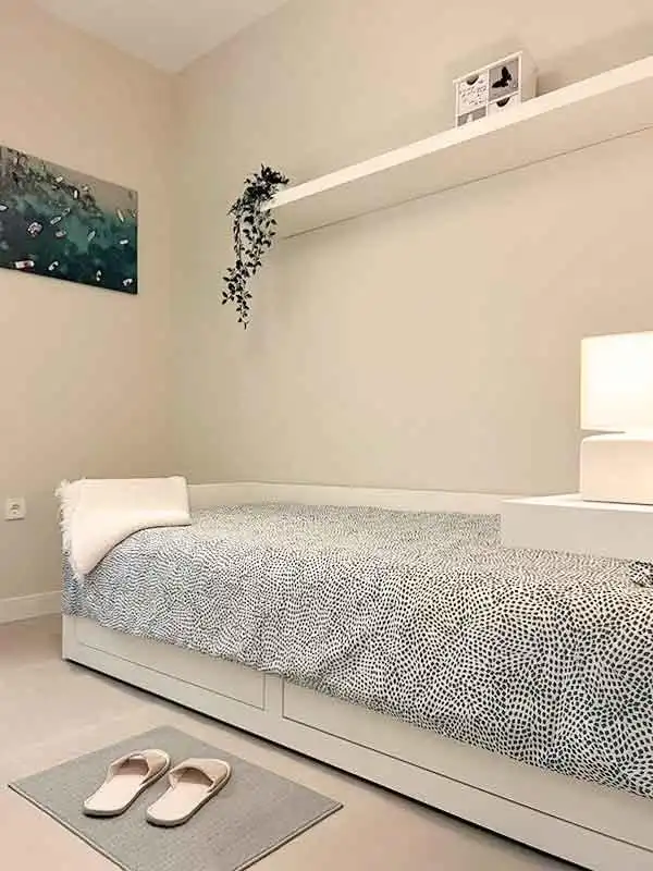 Schlafzimmer von Erdgeschoss zum Verkauf in Vélez-Málaga mit Klimaanlage, Privatgarten und Terrasse