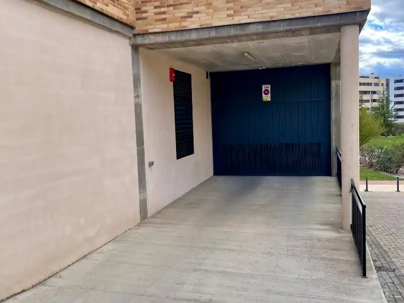 Parking de Garaje de alquiler en Soria Capital 