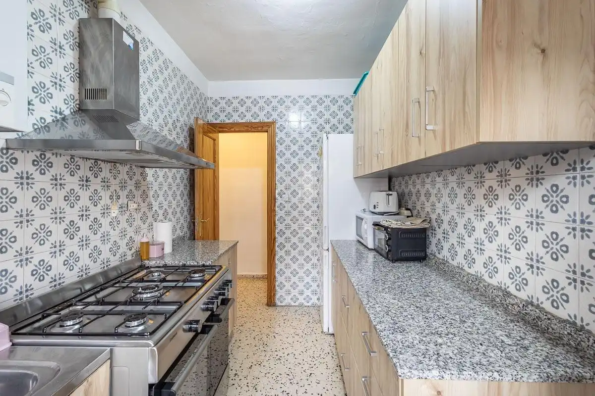 Kitchen of Flat for sale in Granada  with Furnished and Balcony