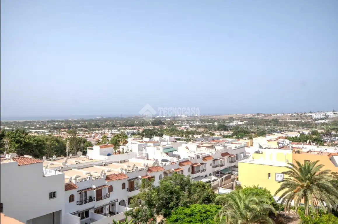 Vista exterior de Pis en venda en San Bartolomé de Tirajana amb Aire condicionat