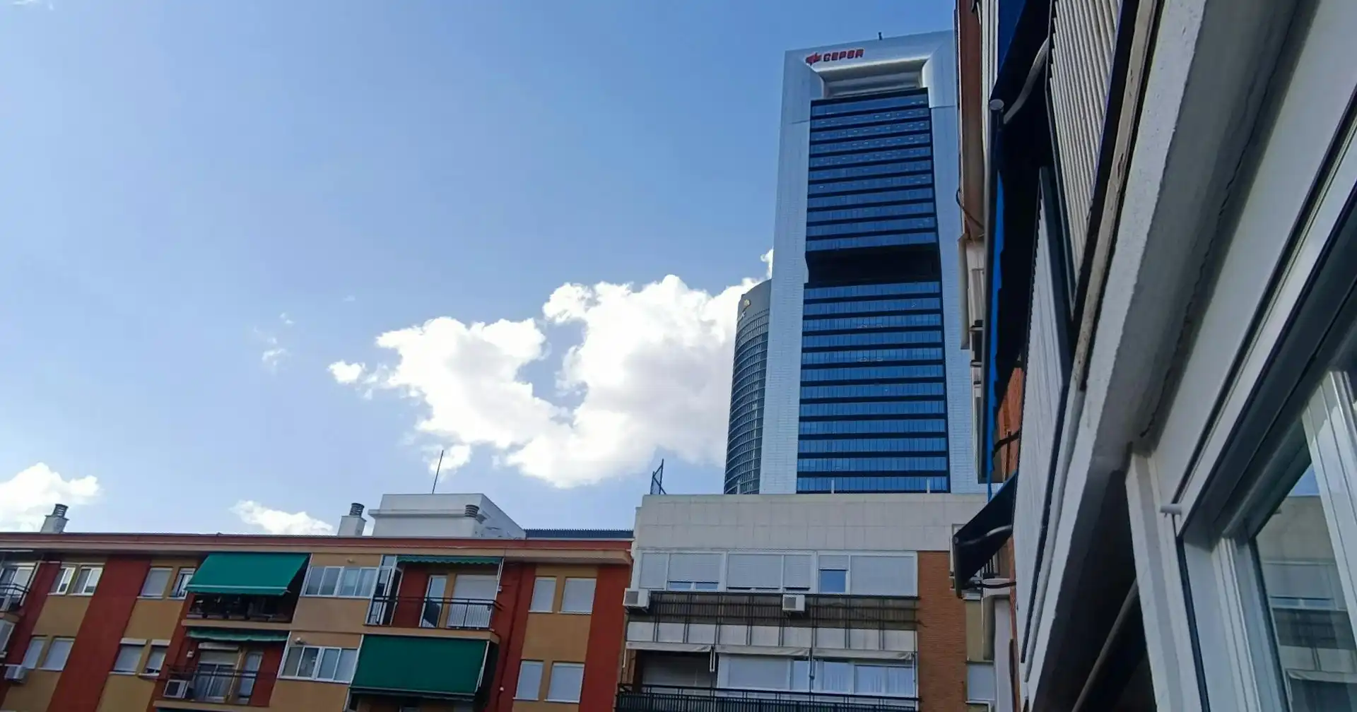 Außenansicht von Wohnung zur Miete in Madrid mit Klimaanlage, Heizung und Möbliert