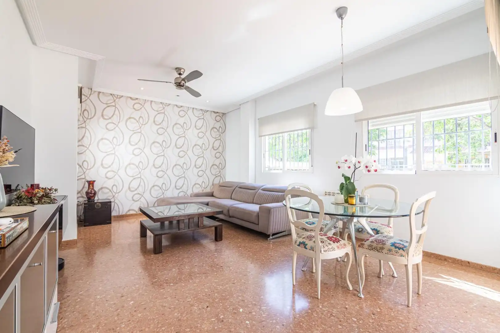 Living room of Houses for sale in Elche / Elx  with Air Conditioner, Heating and Terrace