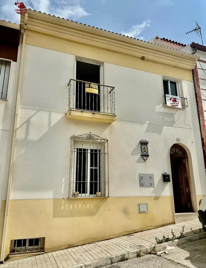 Vista exterior de Casa adosada en venta en Doña Mencía con Calefacción, Terraza y Trastero