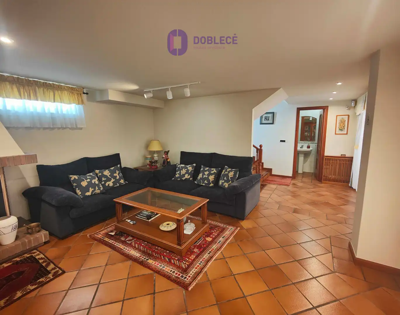 Casa adosada en venta en Nigrán con Calefacción, Jardín privado y Parquet