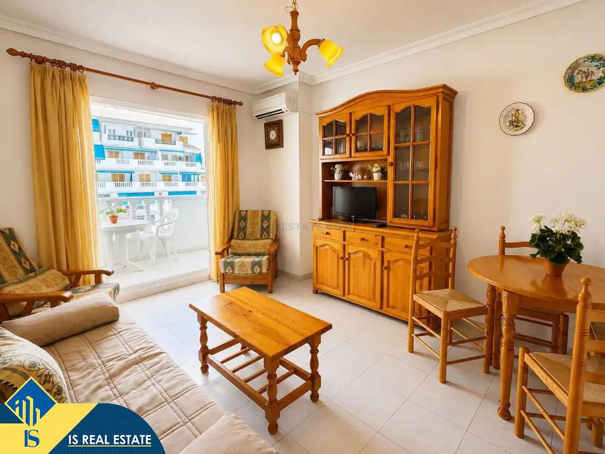 Sala de estar de Apartamento en venta en Torrevieja con Aire acondicionado, Calefacción y Terraza