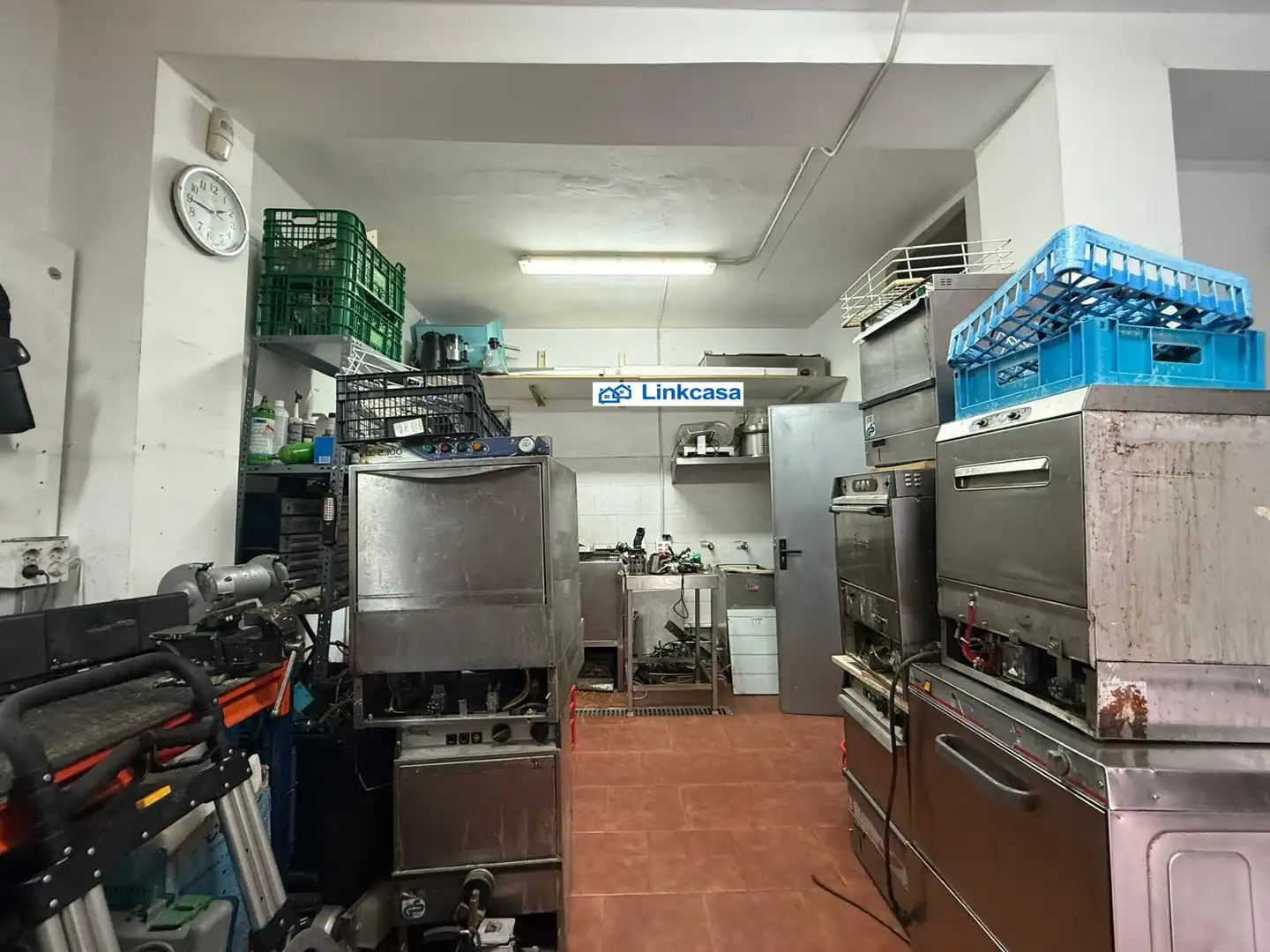 Cocina de Local en venta en  Madrid Capital