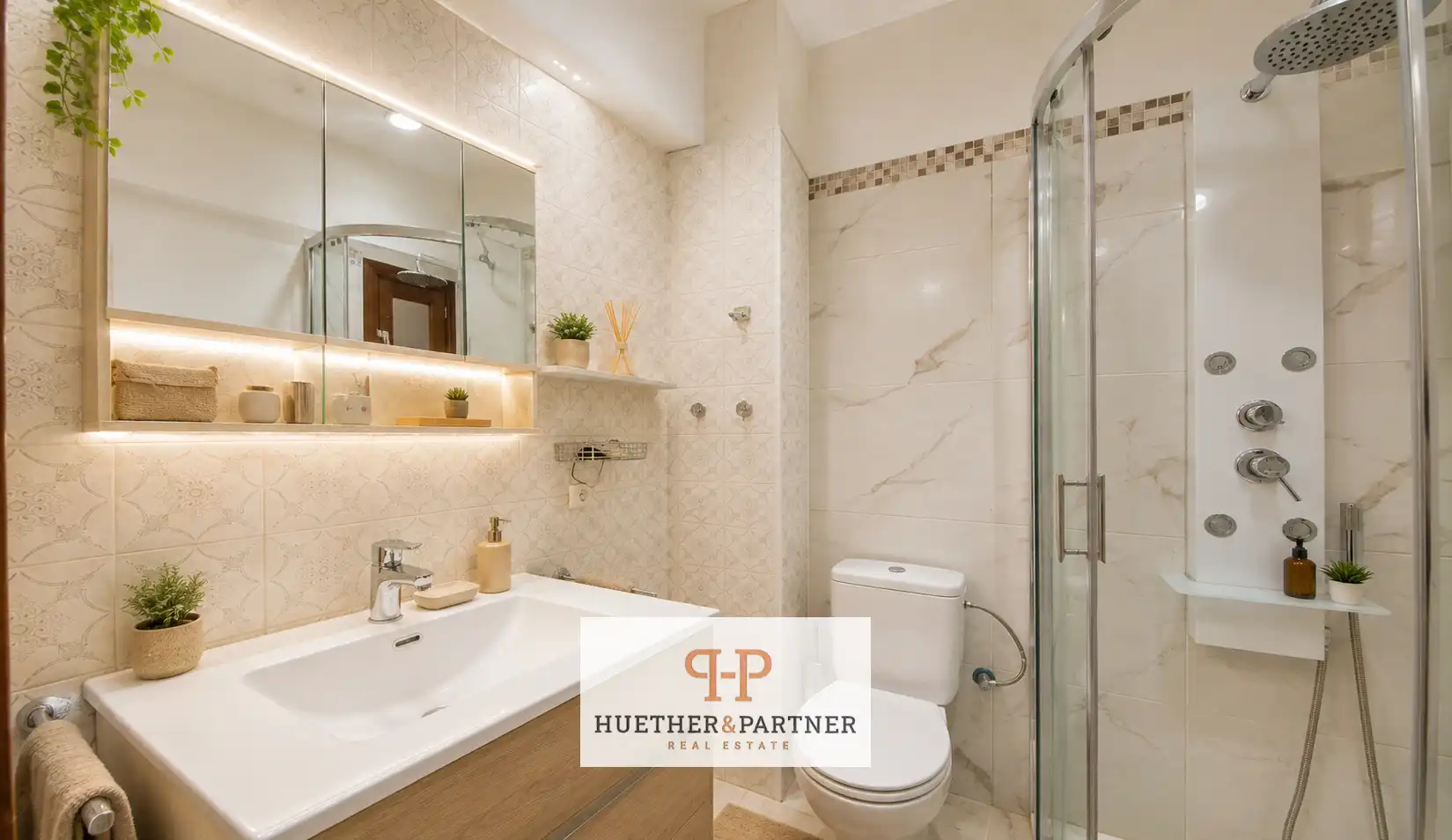 Bathroom of Flat for sale in Capdepera  with Air Conditioner and Furnished