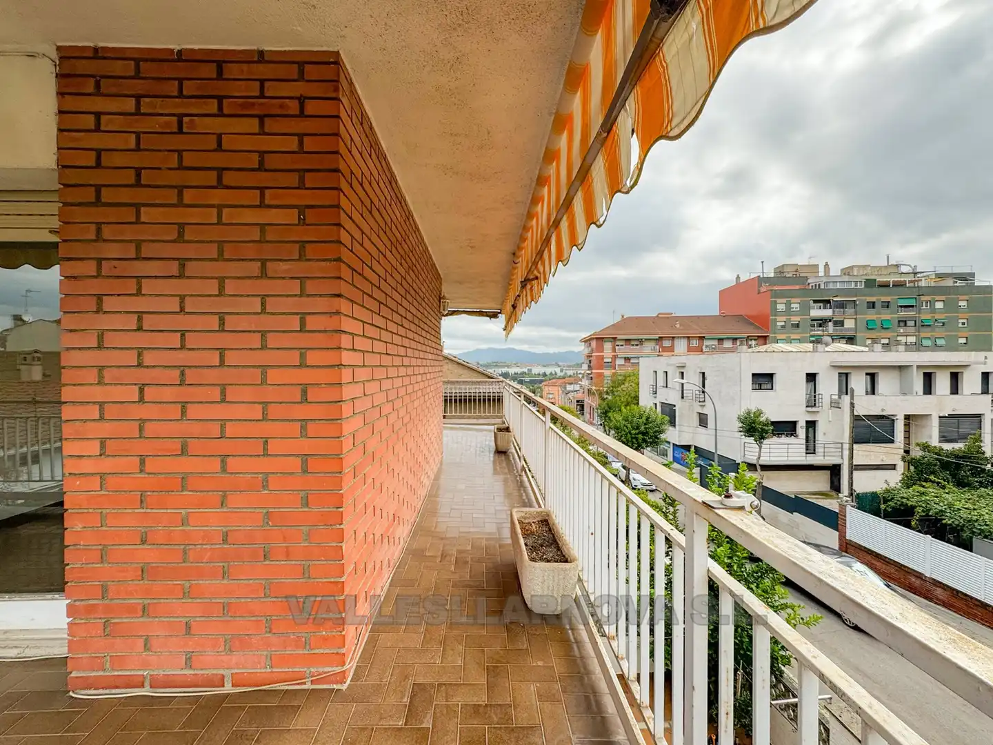 Piso con terraza en venta en Parets del Vallès