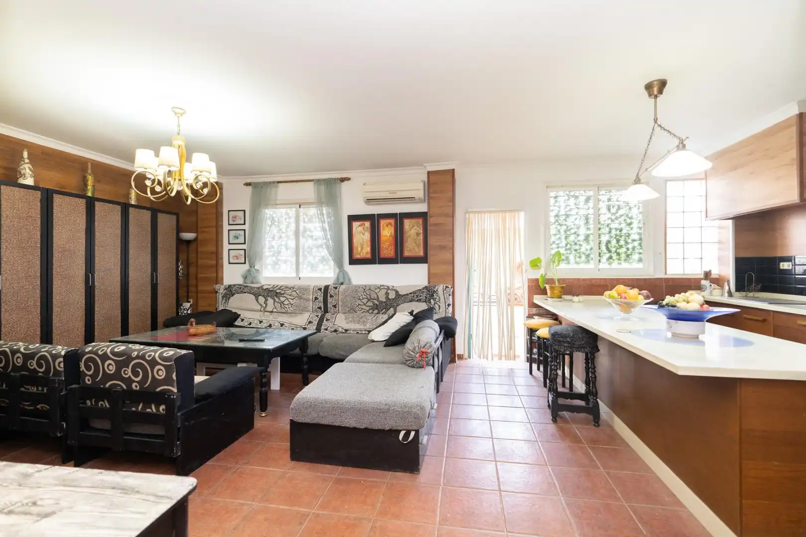 Sala d'estar de Casa o xalet en venda en Motril amb Balcó