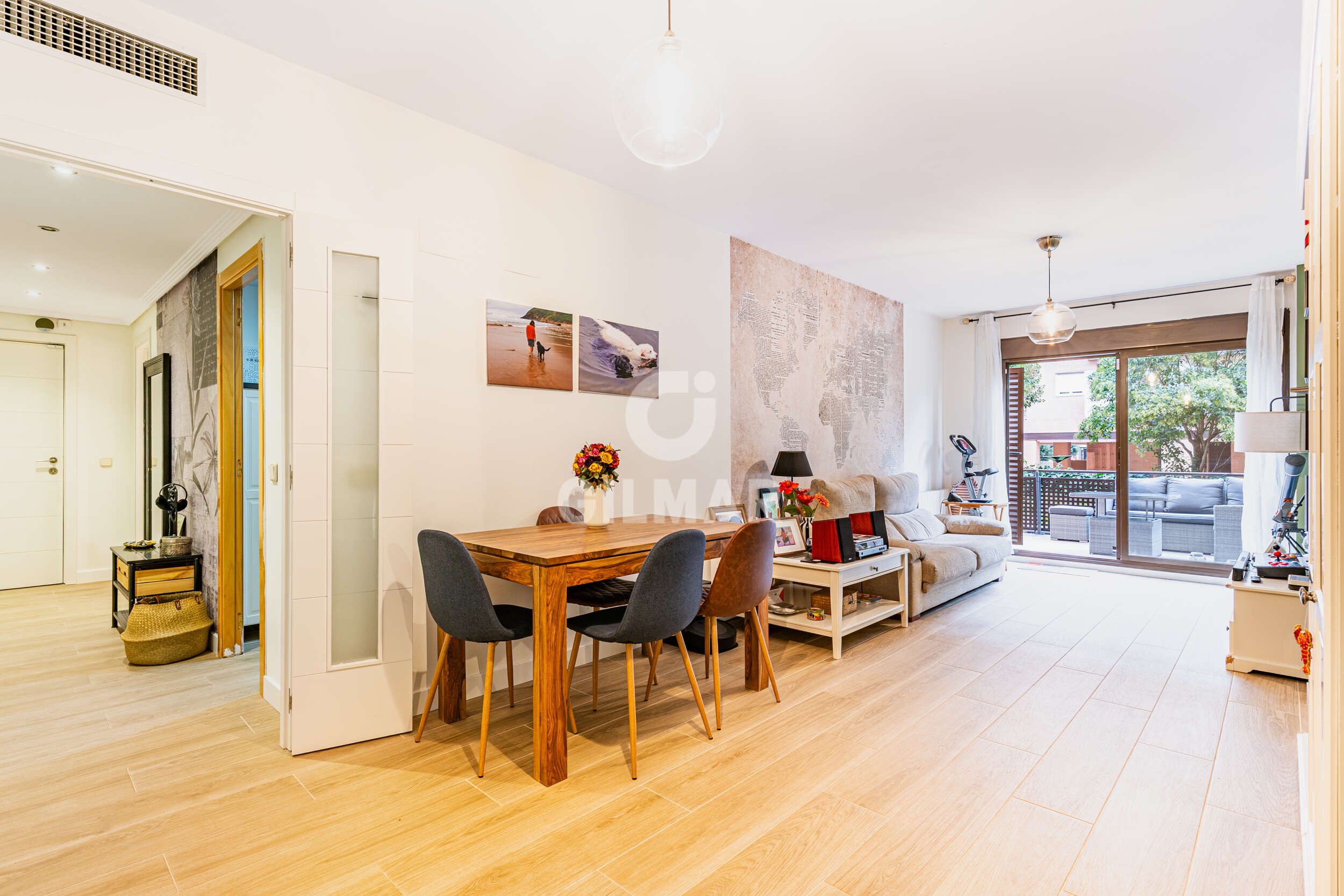 Vista exterior de Pis en venda en  Madrid Capital amb Calefacció, Jardí privat i Traster