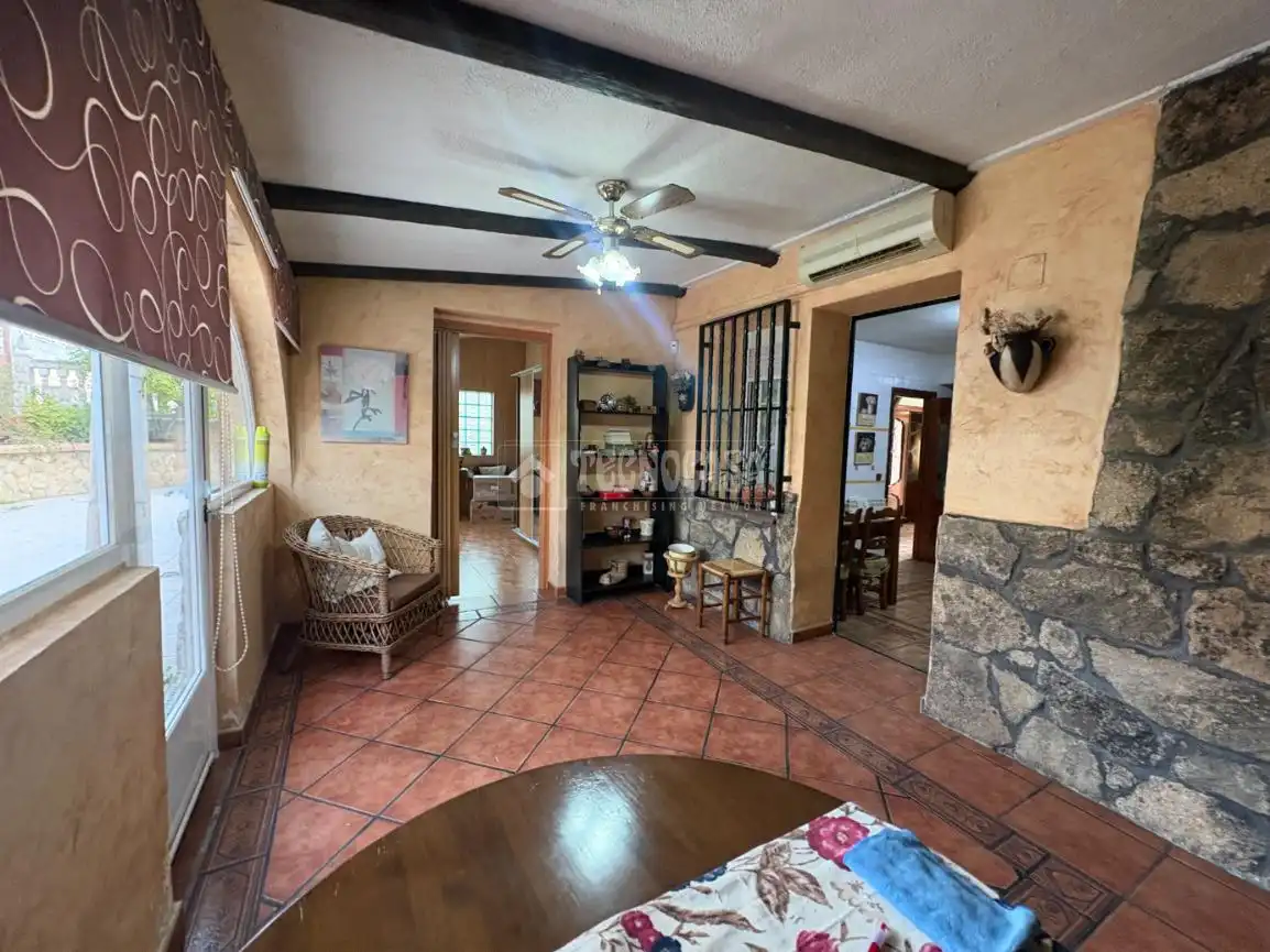 Haus oder Chalet zum Verkauf in El Álamo mit Klimaanlage, Heizung und Privatgarten