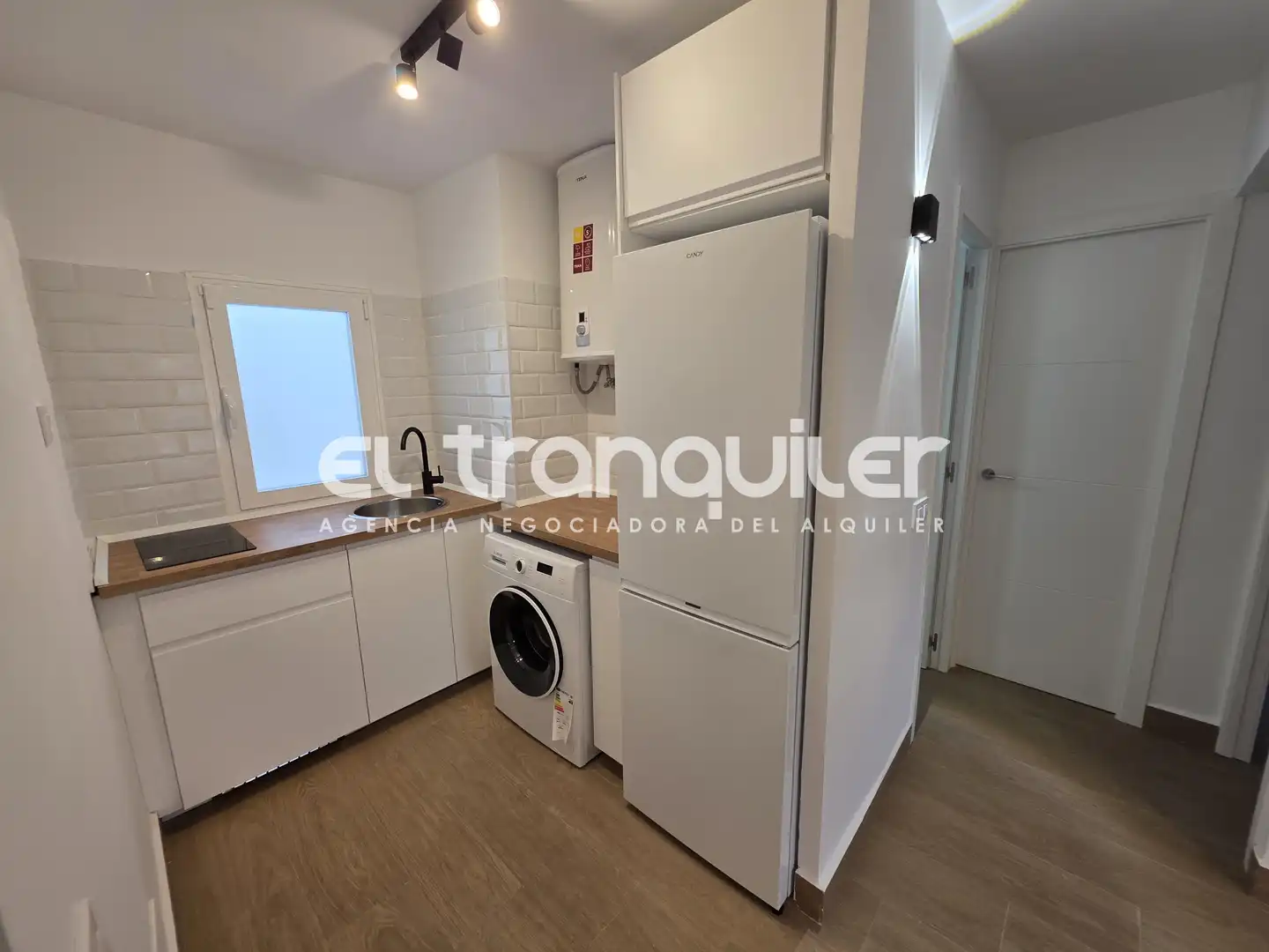 Cocina de Piso en venta en Madrid con Terraza y Lavadora